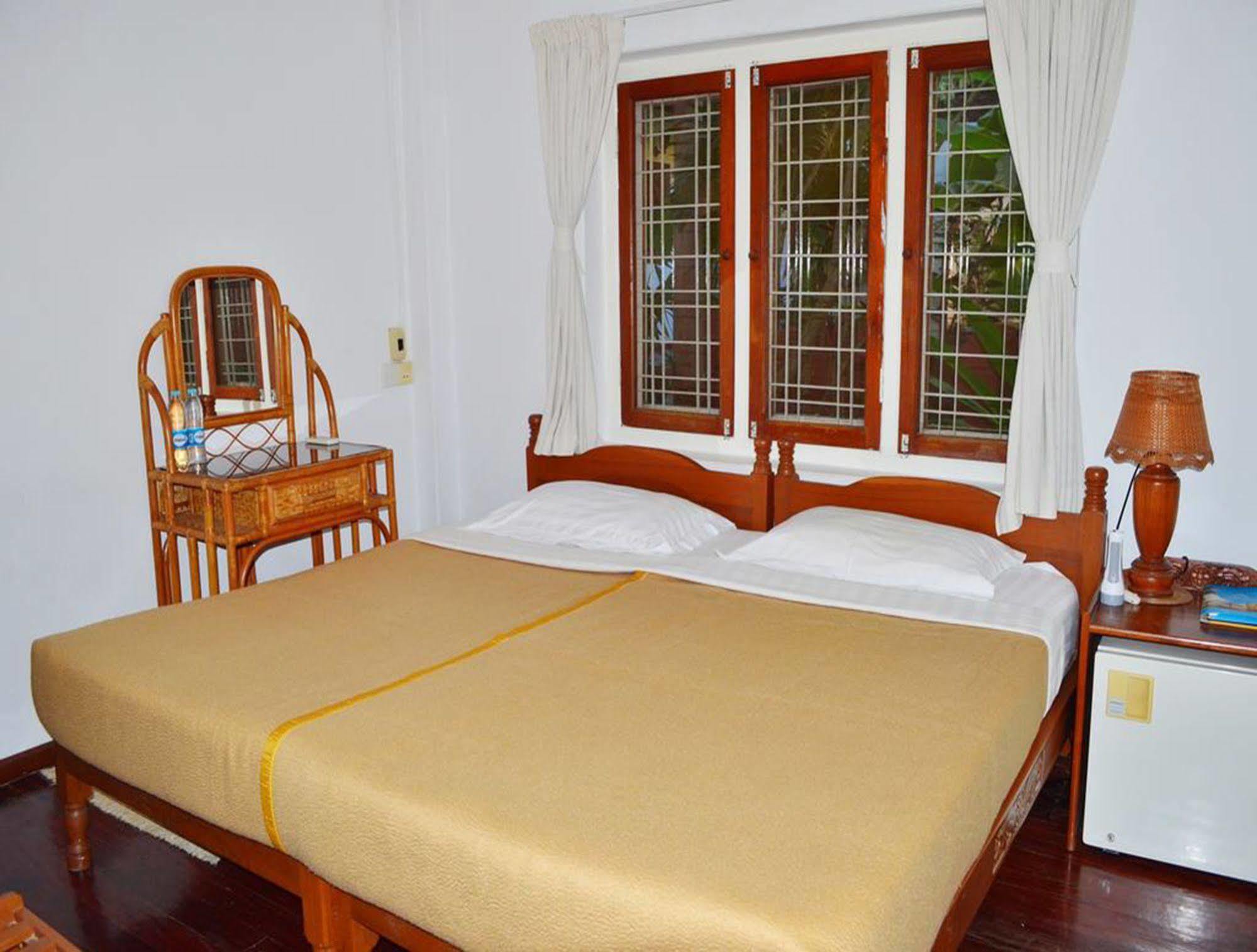Thurizza Hotel Bagan Buitenkant foto